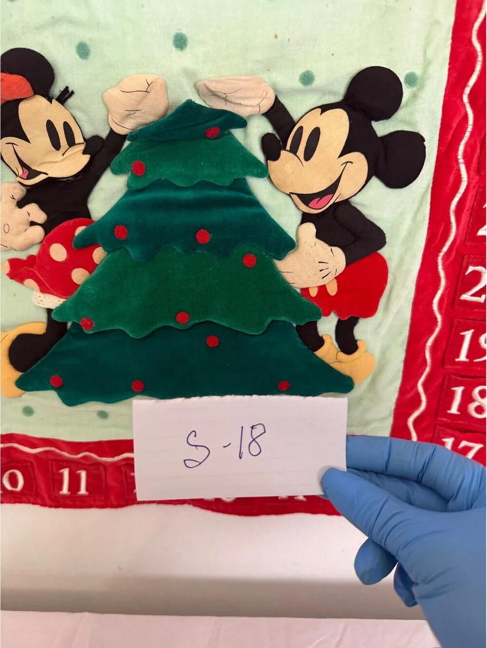 Vintage Disney Mickey & Minnie Mouse Christmas Advent Calendar S-18